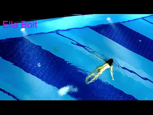 ❤️ Ech kann net ophalen ze kucken, jonk Blond gefaange schwammen plakeg am ELLA BOLT Resort Pool ❤️ Sexvideo op lb.xxxgr.ru ❌❤