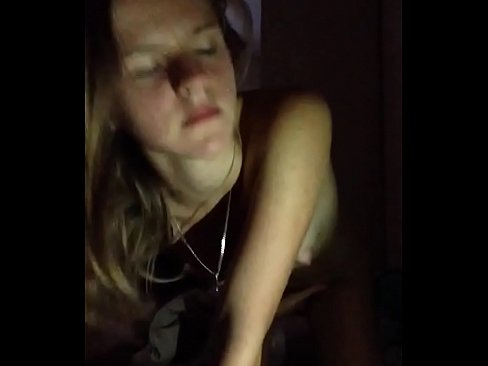 ❤️ E Meedchen masturbéiert a kummt ❤️ Sexvideo op lb.xxxgr.ru ❌❤