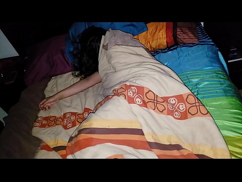 ❤️ Stiefson beréiert seng jonk Stéifmamm wärend hatt schléift. ❤️ Sexvideo op lb.xxxgr.ru ❌❤